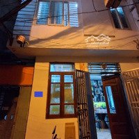 Bán Nhà Kim Giang, Thanh Xuân; 40 M2 X 5 Tầng; Sổ Đỏ, 2 Mặt Thoáng. Giá Thật 6.68 Tỷ Và Còn Nhà
