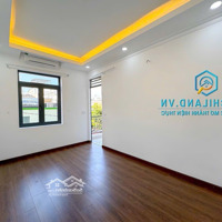 Bán Nhà Quận 7 Giá Rẻ 5,9M X 9,5M, 1 Trệt, 2 Lầu + Sân Thượng - Mua Ngay Kẻo Lỡ - Chỉ 6,8 Tỷ