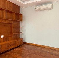 Bán Nhà Mặt Tiền Số 2 Đường Hoa Đào, Phường 2, Phú Nhuân - 8X18M, 144M2, Hầm 4 Tầng - 59 Tỷ Tl