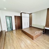 Bán Nhà Nguyễn Văn Cừ, 44M2,6 Tầng, Thang Máy , Full Nội Thất, Gần Phố Cách Cầu Chương Dương 200M