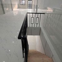 Bán Nhà Lầu Mặt Tiền Ngã 3 Giao Phạm Văn Thuận- Nguyễn Văn Hoa Giá Ngộp, Từ 12,5 Tỷ Giảm Còn 9 Tỷ.