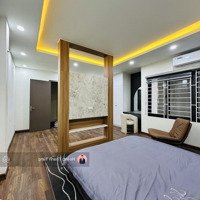 Chỉ 9.6 Tỷ Nhà Trần Duy Hưng 50M2 * 6 Tầng *Mặt Tiền4.2M. Ngõ Thông, Gần Phố, Nội Thất Đẹp Ở Ngay