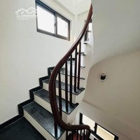 Nhà Đẹp Ở Luôn- Ô Tô Đỗ Cửa - Giá Chào 5.66 Tỷ -Diện Tích32M - 5 Tầng- Trung Tâm Ba Đình