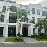 Bán Gấp Villas Golf 84M2 Giá 2.350 Xây 1 Trệt 2 Lầu Như Hình