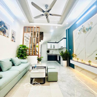 5,25 Tỷ. Nhà Mới Ở Ngay. Căn Nhà 42M2, Mặt Tiền 3.8M X 5 Tầng X 6 Phòng Ngủ Đường 3M, Kiều Mai - Btl