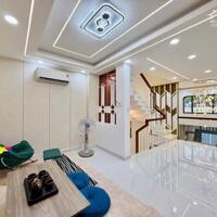 Bán Nhà Ngang lớn , Hơn 6M & ( > 90m2 ) 3 Tầng , Tăng Bạt Hổ P.11 Bình Thạnh . Chỉ hơn 12 tỷ TL Mạnh