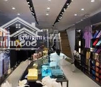 Hót! Cho Thuê Nhà Mặt Phố Phạm Ngọc Thạch . 80M2 X 4 Tầng , Mt: 5M , Vị Trí Đẹp Ngay Dãy Liền Kề