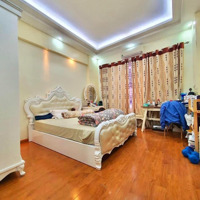 Đầu Phố, Bán Nhanh Căn Nhà Phố Nguyễn Khánh Toàn,Diện Tích45M2, 6 Tầng, Giá Bán 10 Tỷ Nhỉnh