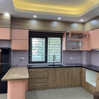 Chính Chủ Bán Căn Góc 77M2, 2 Phòng Ngủ, Full Nội Thất Giá Bán 4,6Tỷ. Chung Cư C5 Nguyễn Cơ Thạch, Tt Mỹ Đình