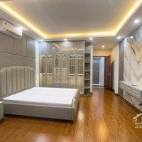 Bán Gấp Nhà Mặt Phố Nguyễn Văn Cừ 78.6M2Mặt Tiền6.8M 5 Tầng Kinh Doanh Sầm Uất - Giá Thương Luọng