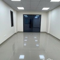 Chính Chủ Cho Thuê Nhà Mặt Phố Tại Kim Đồng, Hoàng Mai. Diện Tích 40M2, Cho Thuê 42 Triệu/Tháng