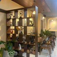 Cho Thuê Nhà Mặt Phố Đẹp Xuất Sắc Tại Đường Phan Đình Phùng, 150M2, 3 Tầng, View Đẹp Thông Thoáng