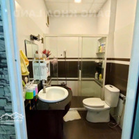 Nhà Đối Diện Chợ Tăng Nhơn Phú B Cáchmặt Tiềnđ.đình Phong Phú Chỉ 20M. Nhà 3 Phòng Ngủ2Wcdiện Tích74M2 Cho Thuê 7 Triệu