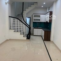 Cho Thuê Nhà 5 Tầng Ngay Kđt Việt Hưng, Long Biên, 35M2/ Sàn. 12 Triệu/ Tháng. Liên Hệ: 0984.373.362