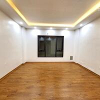 Mới ở ngay, Hai thoáng, Ngõ 2.4m, Hồ Văn Chương-0946383428