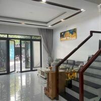 Bán Nhà 3 Tầng,Gần BV Lê Văn Thịnh,Quận 2, 65m2 (6 x 11 ),Hẻm xe hơi thông, Mới đẹp Ở Ngay,Chỉ 6.6 Tỷ TL