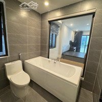 Bán Nhà View Hồ Phường Ngọc Lâm , Long Biên . 75M2*7T, 15,9 Tỷ. Thang Máy , Gara , Ôtô 16C Đỗ Cửa.