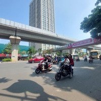 Hot - Bán Gấp Nhà Mp Nguyễn Trãi - Đối Diện Royal City, Kd Đắc Địa, 50M X 2T Chỉ 17.5 Tỷ