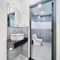 Nhà Đẹp Vào Ở Ngay Kiên Cố ,Diện Tích60 M 2 Tầng Oto Hướng Đông Nam Khách Gọi Em Nhé Hổ T