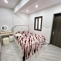 Hiếm - Hai Bà Trưng: Căn Hộ Siêu Phẩm 90M2 - Đẹp Nhất Phân Khúc - 3 Ngủ + Full Nội Thất Luxury