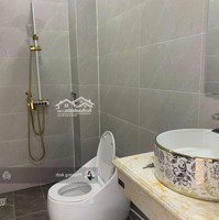 Chính Chủ Bán Nhanh Nhà Hẻm 1/ Hoà Bình, P5, Q11 Giá Bán 1Ty900 - 34M2 Có Hợp Đồng Thuê 10 Triệu/Tháng