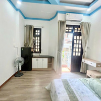 Cho Thuê Căn Studio 30M2- Full Nội Thất, View Ban Công Siêu Đẹp Gần Hàng Xanh, Hutech,Hiu,Uef