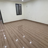 Văn Phòng Gần Miếu Đầm, 8 Triệu Vnd, 40 M2,Đẹp Đã Chia 2 Phòng Cửa Sổ Rộng Thoáng