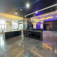 Penthouse Kosmo Tây Hồ 181M2 4 Ngủ Ban Công Đông Nam Full Đồ Tặng 1 Slot Ô Tô, Sổ Đỏ. Giá Bán 22,3 Tỷ.