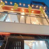 Bán Gấp Nhàhẽm Xe Hơinguyễn Văn Cừ, Quận 5, 40M2, Gần Chợ Bệnh Viện, Trường Học. Liên Hệ: 0922811690 Anh