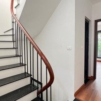 Bán Nhà Mặt Phố Hàng Hiếm Tại Đường Trường Chinh, 11,9 Tỷ Vnd, 35 M2, View Đẹp