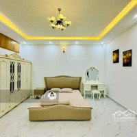 Hàng Hiếm! Cần Bán Gấp Nhà Đẹp 5 Tầng, Hẻm 7M Khu Sân Bay,Diện Tích5X11.5M, Giá Bán 10 Tỷ 9 Tl