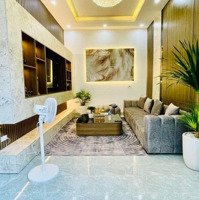 Bán Nhanh Nhà Rất Hot 40M2 Nguyễn Văn Cừ Long Biên, Vị Trí Vàng, Ngõ Thông, Ôtô Tránh, Kd, Giá Bán 8 Tỷ