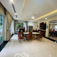 Biệt Thự Sân Vườn, Ngay Trung Tâm Tp Thủ Đức, Nội Thất Xịn Sò, 464M2 Giá Bán 71 Tỷ Khu Vực Hiếm Nhà Bán