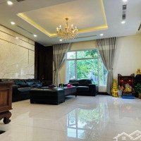 Biệt Thự Sân Vườn, Ngay Trung Tâm Tp Thủ Đức, Nội Thất Xịn Sò, 464M2 Giá Bán 71 Tỷ Khu Vực Hiếm Nhà Bán