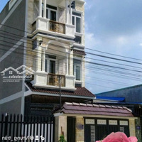 Nhà 3T. Dĩ An Gan Siêu Thị Godiện Tích116M2 Liên Hệ: 0967708098/Zalo