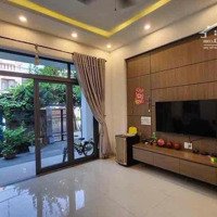 Siêu Phẩm Lô Góc Mặt Phố Sơn Trà- Ven Sông Hàn- Villa 3 Tầng Có Sân Vườn-Diện Tích155M2