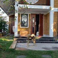 Bán Home Stay Nhỏ Xinh Sẵn Khuôn Viên Giá Quanh 4 Tỷ,Hồng Sổ Công Chứng Trong Ngày, Xóm Home Stay