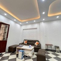 Nhà Phùng Khoang 4 Tầng, Dân Xây. Đi 60 M Ra Phố. Giá Đẹp 6,18 Tỷ. Liên Hệ Em Nhâm 0984596586.