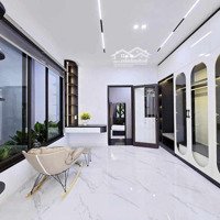 Mặt Phố Vip - Vị Trí Đẹp - Vỉa Hè Rộng - Nhiều Du Khách Nước Ngoài - Nhộn Nhịp - Sầm Uất Ngày Đêm