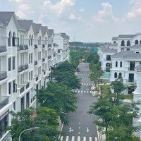 Bán Gấp Nhà Phố Mahattan Vinhomes Grand Park - Trục Đường Gần Công Viên - Giá Tốt Chỉ 15.5 Tỷ