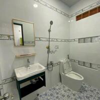 NHÀ 1 TRỆT 1 GÁC, 3PN 2WC GẦN ĐỀN PHẠM HÙNG VĨNH LONG