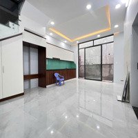 Trống Sẵn Phòng Studio Mới 100% - Ngay Ngã 4 Hàng Xanh (Hình Thật - Giá Thật)