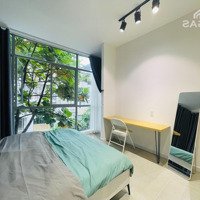 Studio Ngay Gigamall - Phạm Văn Đồng - Tiện Qua Ngã Tư Hàng Xanh - Sân Bay - Vlu Cs3 , Đh Luật,