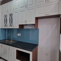 Bán Nhà 31M2 Tại Đường Hoàng Hoa Thám, 6,2 Tỷ Vnd, 5 Tầng, 3 Pn, 4 Wc