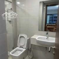 Cho Thuê Nhà Hoàng Cầu- Đống Đa Lô Góc 2 Mặt Tiền Diện Tích: , 75M2 X 5 Tầng, Ô Tô Đỗ Cửa, Nhà Mới Đẹp. 32 Triệu