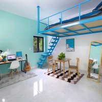 Mô Hình Phòng Duplex (Không Gian Rộng Rãi, Cửa Sổ Thoáng)