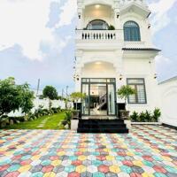 Villa sân vườn - full nội thất - đường trước nhà 12m - giá 8,x tỷ