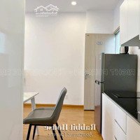 Siêu Phẩm Studio Cửa Sổ 35M2 Thiết Kế Tông Gỗ Đẹp Full Nội Thất Ngay Mặt Tiền Bờ Kè Trường Sa Bt