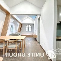 Căn Penthouse Bóc Seal Mới 100% Full Nội Thất Giặt Sấy Riêng Ở Vạn Hạnh Mall Ngay Trung Tâm Quận 10