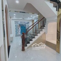 Bán Nhà 45M2 Đoàn Văn Bơ,Q4 Gần Nguyễn Tất Thành. Xây 1 Trệt 2 Lầu,Giá Chỉ 2Tỷ 250. Sổ Hoàn Công Đủ